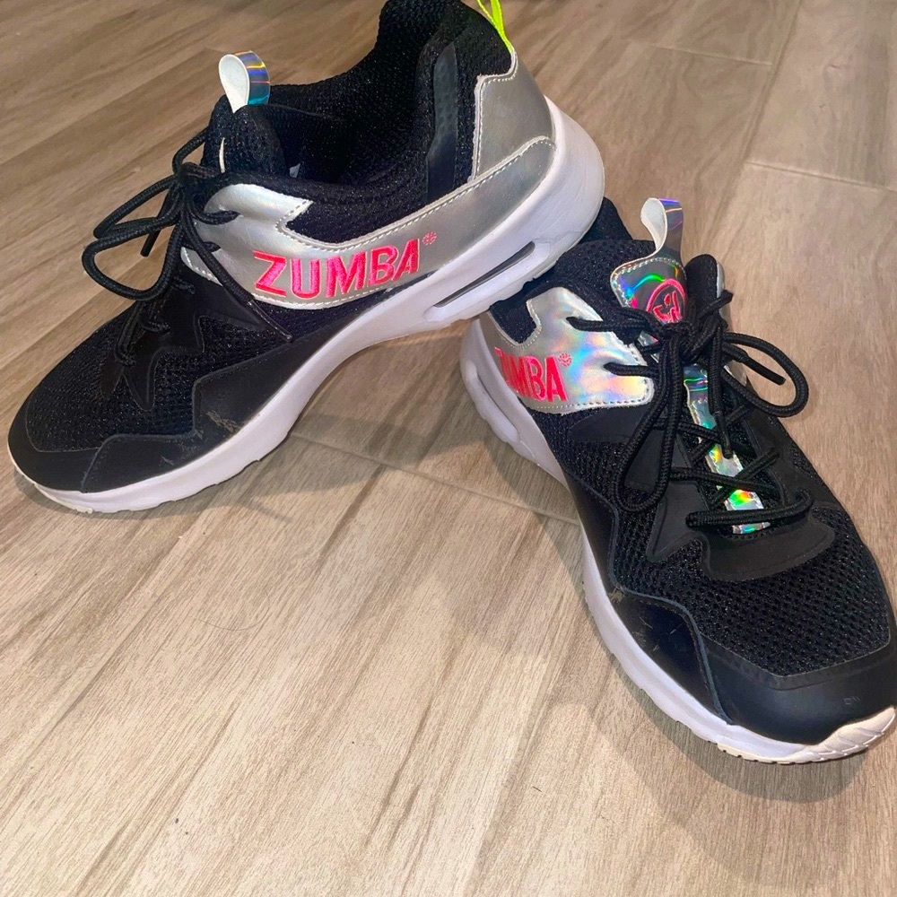 Zumba Fitness Womens Black and Silver Sneakers size 8